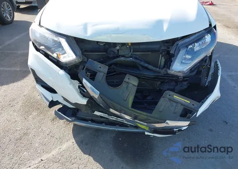 2017 Nissan Rogue Sv z USA, uszkodzony, nr VIN KNMAT2MV5HP556255